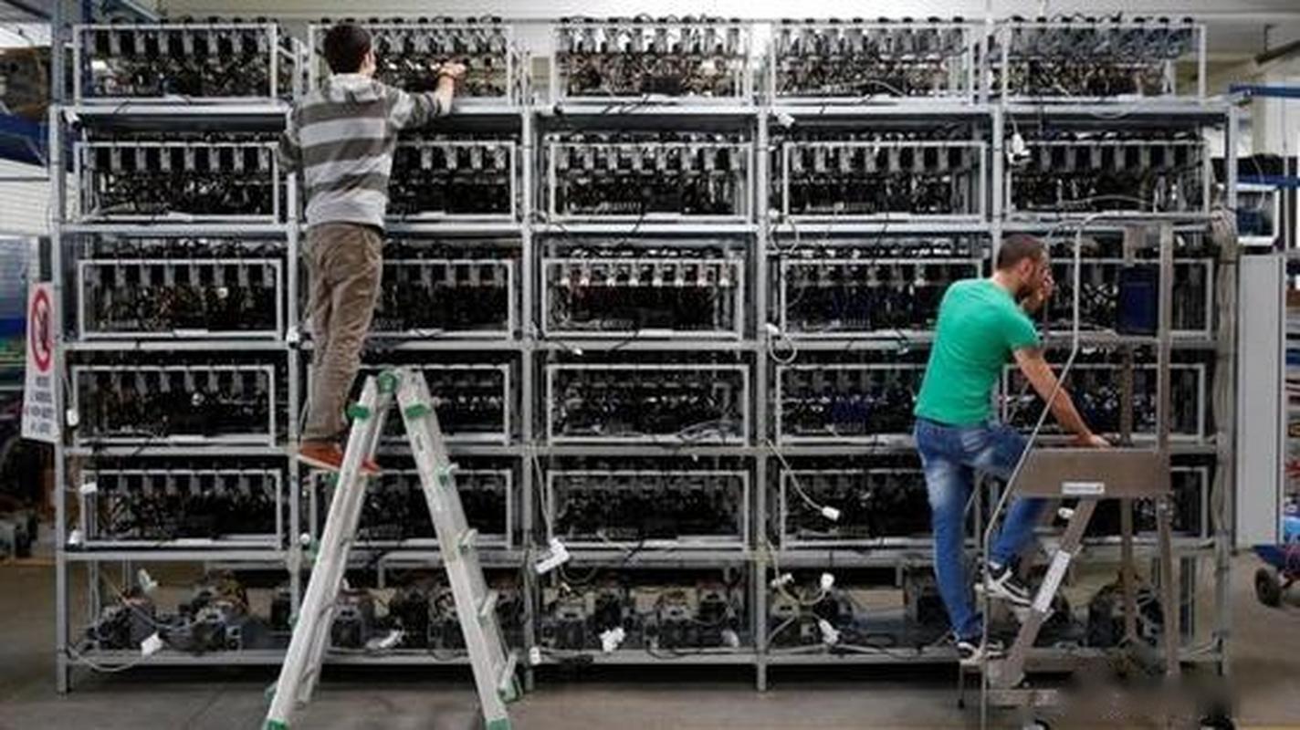 An dynamic view of a cutting-edge mining rig optimized for various cryptocurrencies amid price volatility